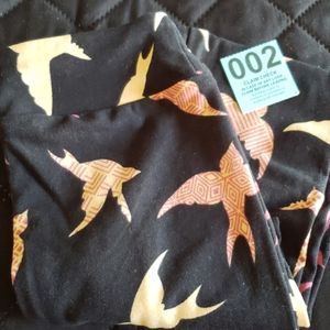 NWT Lularoe girls L/XL leggings